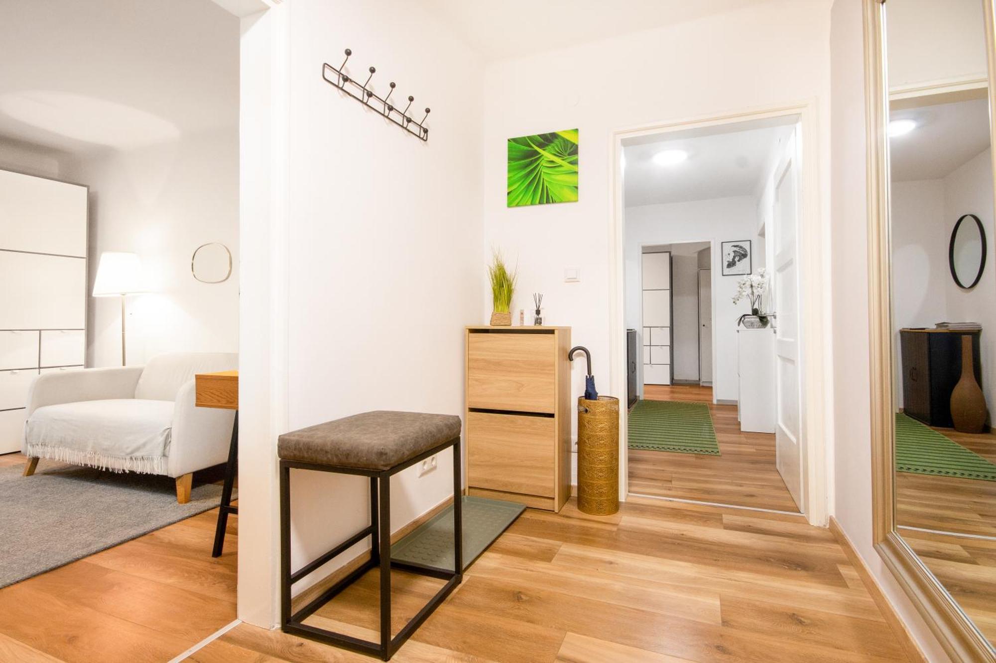 Lendkanal - City - Netflix - Waschmaschine - Kaffeevollautomat - 8 Pax - 4 Schlafzimmer 클라겐푸르트 외부 사진
